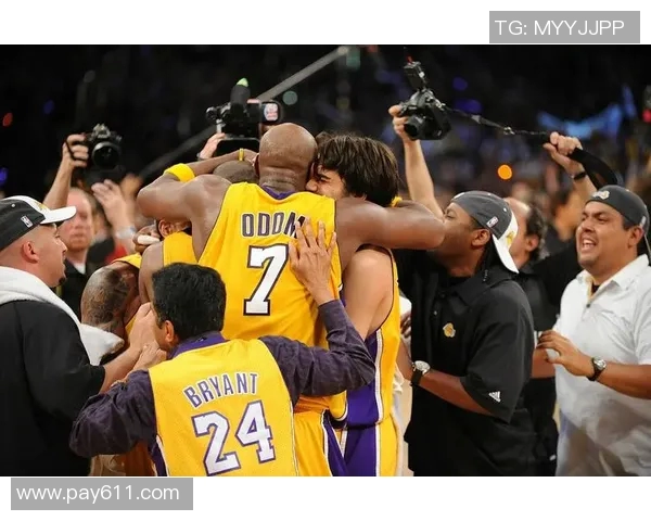 2009年湖人队与热火队精彩对决全场回顾与精彩瞬间分析